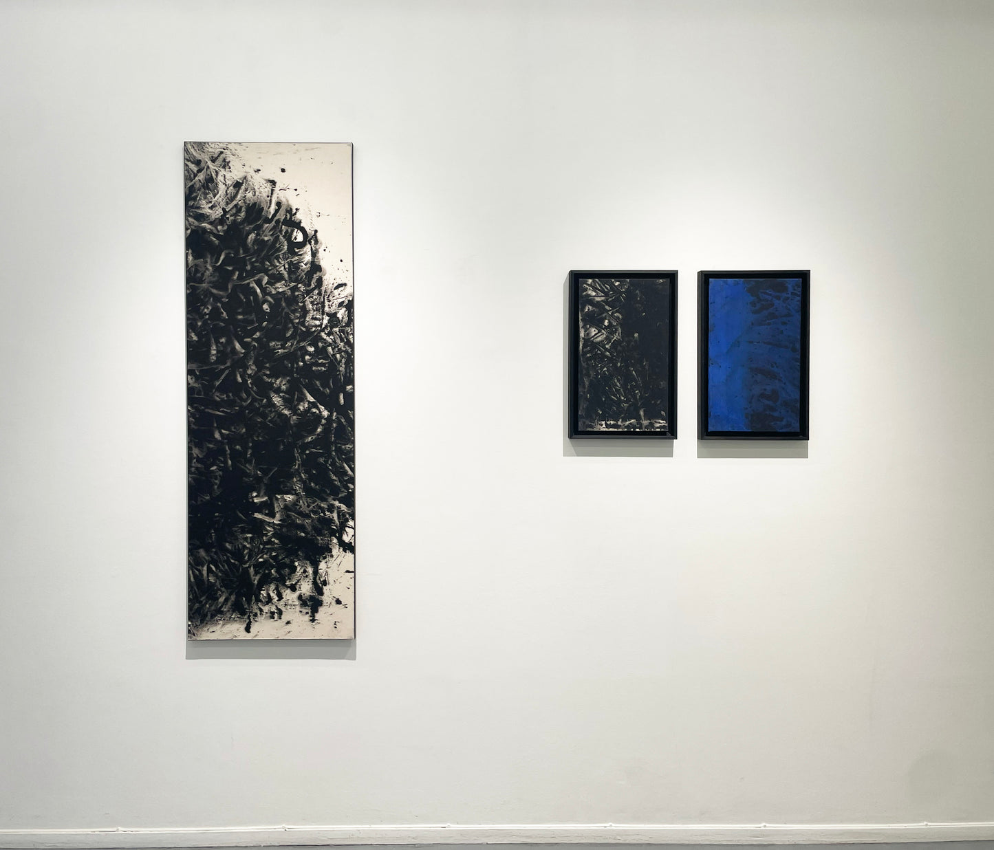 Sans Titre 12 ( noir) et 8 (bleu)
